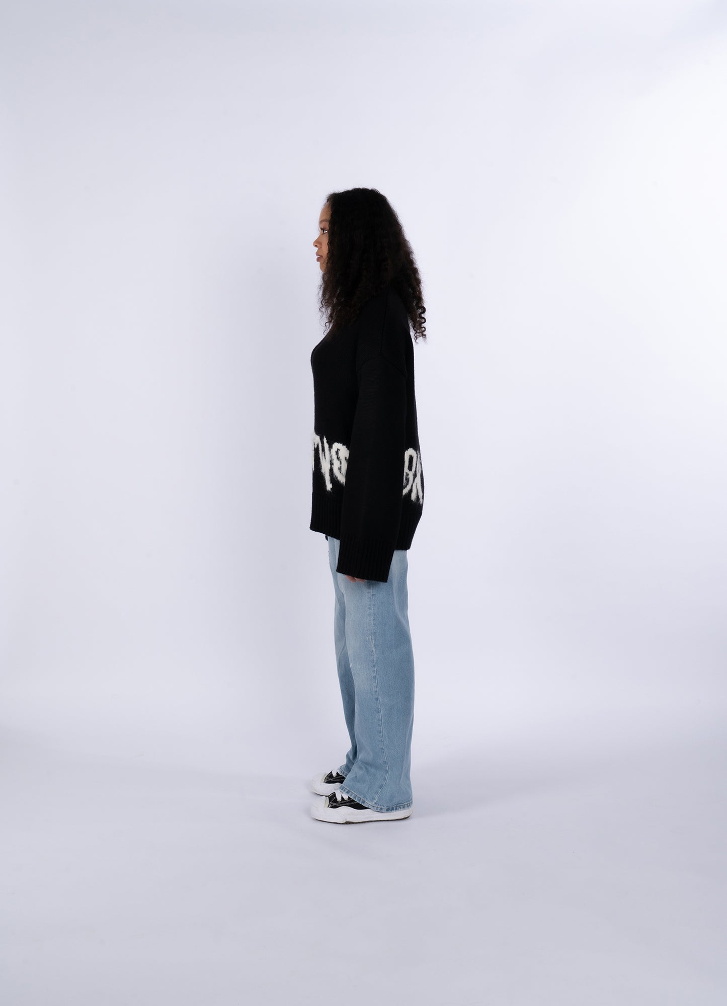 LOGO KNIT SWEATER BLACK
